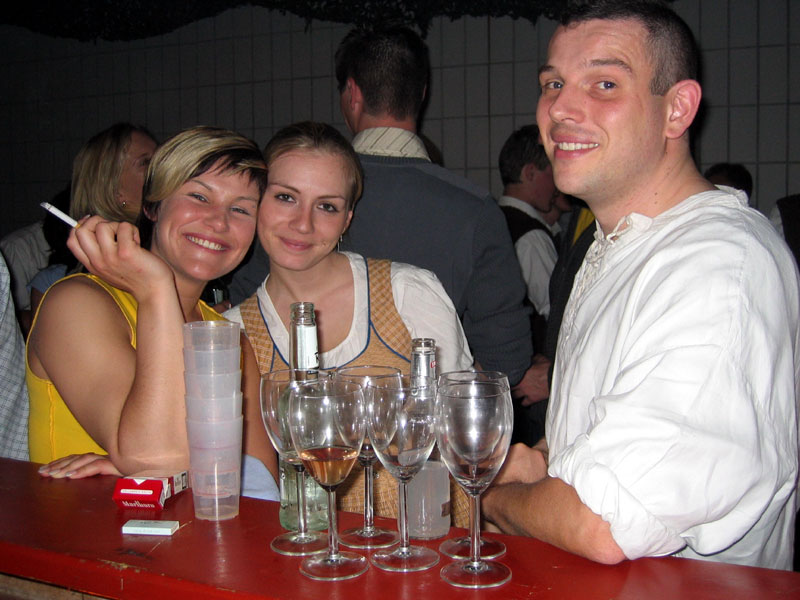 Weinfest am Freitag 16. April 2004 – Bild 07