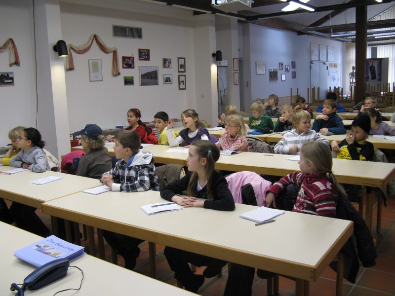 Besuch der 3. Klassen der Grundschule Putzbrunn am 02. und 03. März 2010 – Bild 03