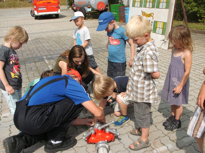 Kindergeburtstag bei der Feuerwehr – Bild 08