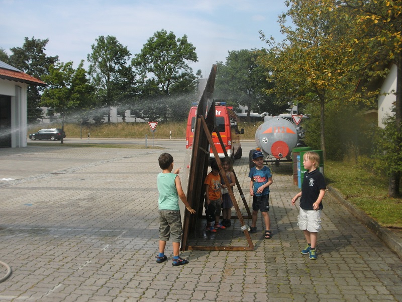 Kindergeburtstag bei der Feuerwehr – Bild 10