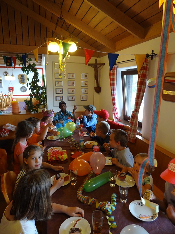 Kindergeburtstag bei der Feuerwehr – Bild 03