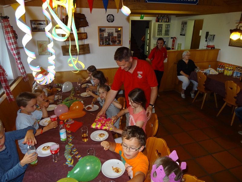 Kindergeburtstag bei der Feuerwehr – Bild 04