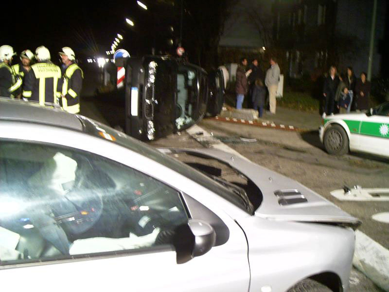 Verkehrsunfall in der Neubiberger Straße am 3.Dezember 2004 – Bild 03