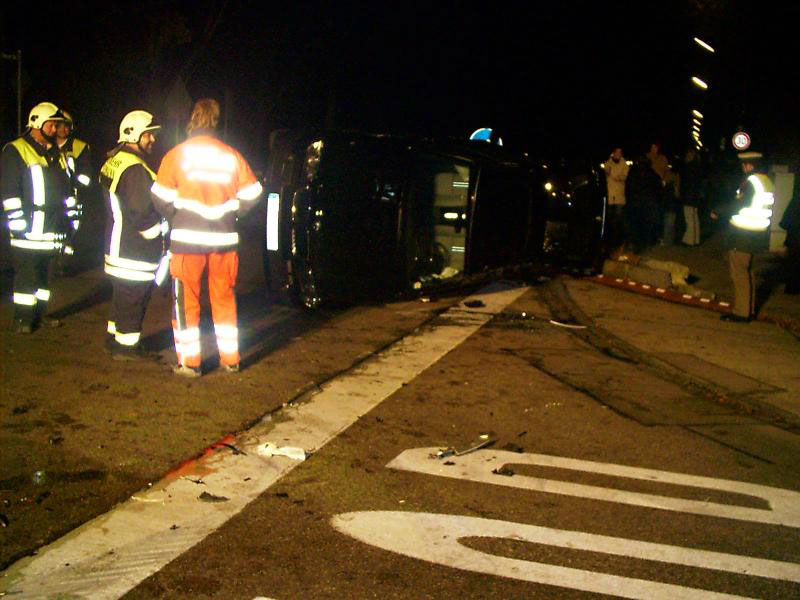 Verkehrsunfall in der Neubiberger Straße am 3.Dezember 2004 – Bild 05