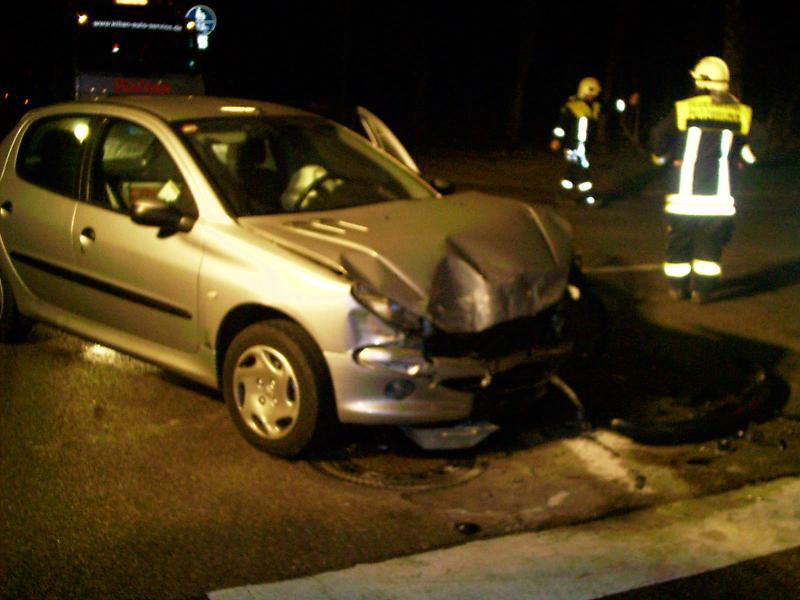 Verkehrsunfall in der Neubiberger Straße am 3.Dezember 2004 – Bild 06