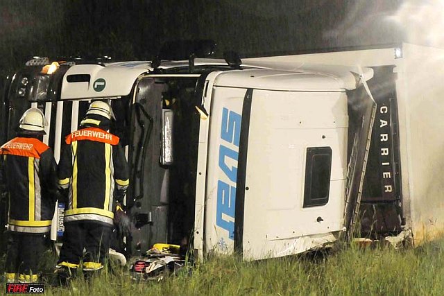 LKW-Unfall auf der A99 am 28. Mai 2009 – Bild 03
