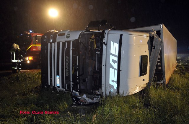 LKW-Unfall auf der A99 am 28. Mai 2009 – Bild 07
