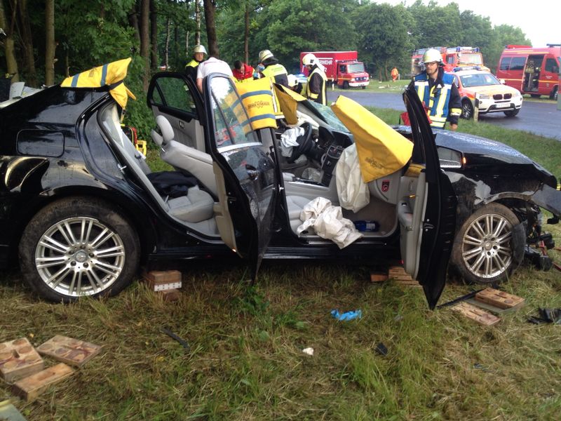 VU 1x Pkw, 1x schwer verletzt – 13.06.2014 – Bild 02