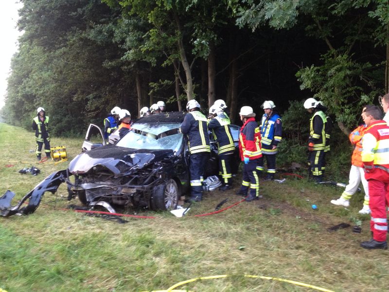 VU 1x Pkw, 1x schwer verletzt – 13.06.2014 – Bild 04