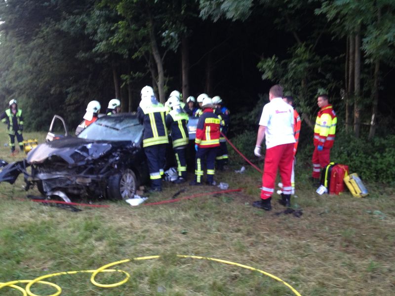 VU 1x Pkw, 1x schwer verletzt – 13.06.2014 – Bild 06