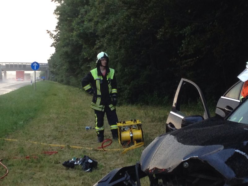 VU 1x Pkw, 1x schwer verletzt – 13.06.2014 – Bild 09