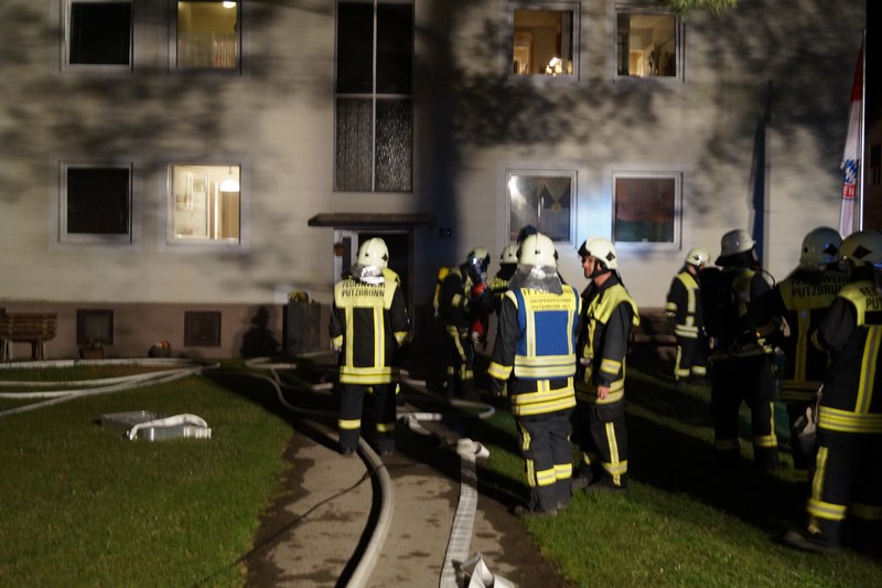 Brand im Treppenhaus – 11.04.2015 – Bild 01