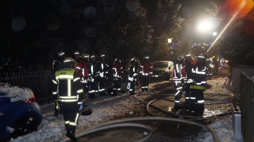 Brand eines Einfamilienhauses in der Michael-Haslbeck-Straße – Bild 21